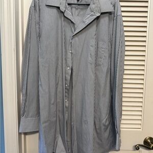 Covington Men's Blue and White Striped Dress Shirt